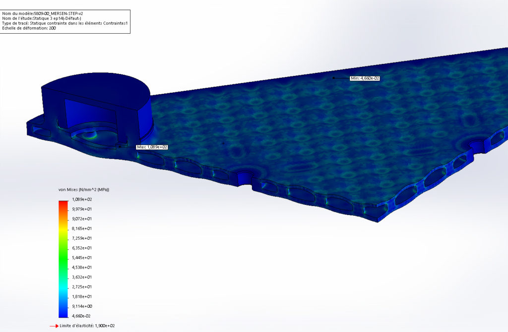 Calcul FEA permettant de déterminer les pressions maximales de déformation avant éclatement